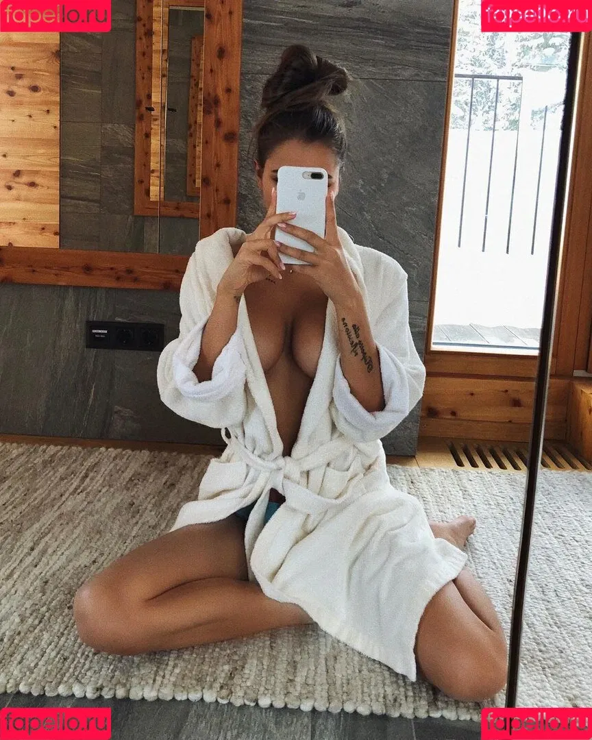 Viki odintcova / mavrinmag / viki_odintcova Onlyfans Photo Gallery 