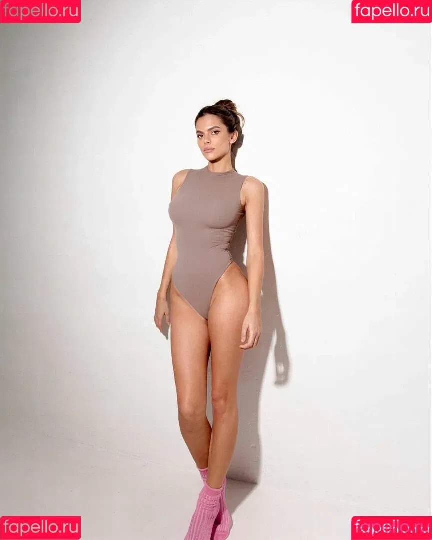 Viki odintcova / mavrinmag / viki_odintcova Onlyfans Photo Gallery 