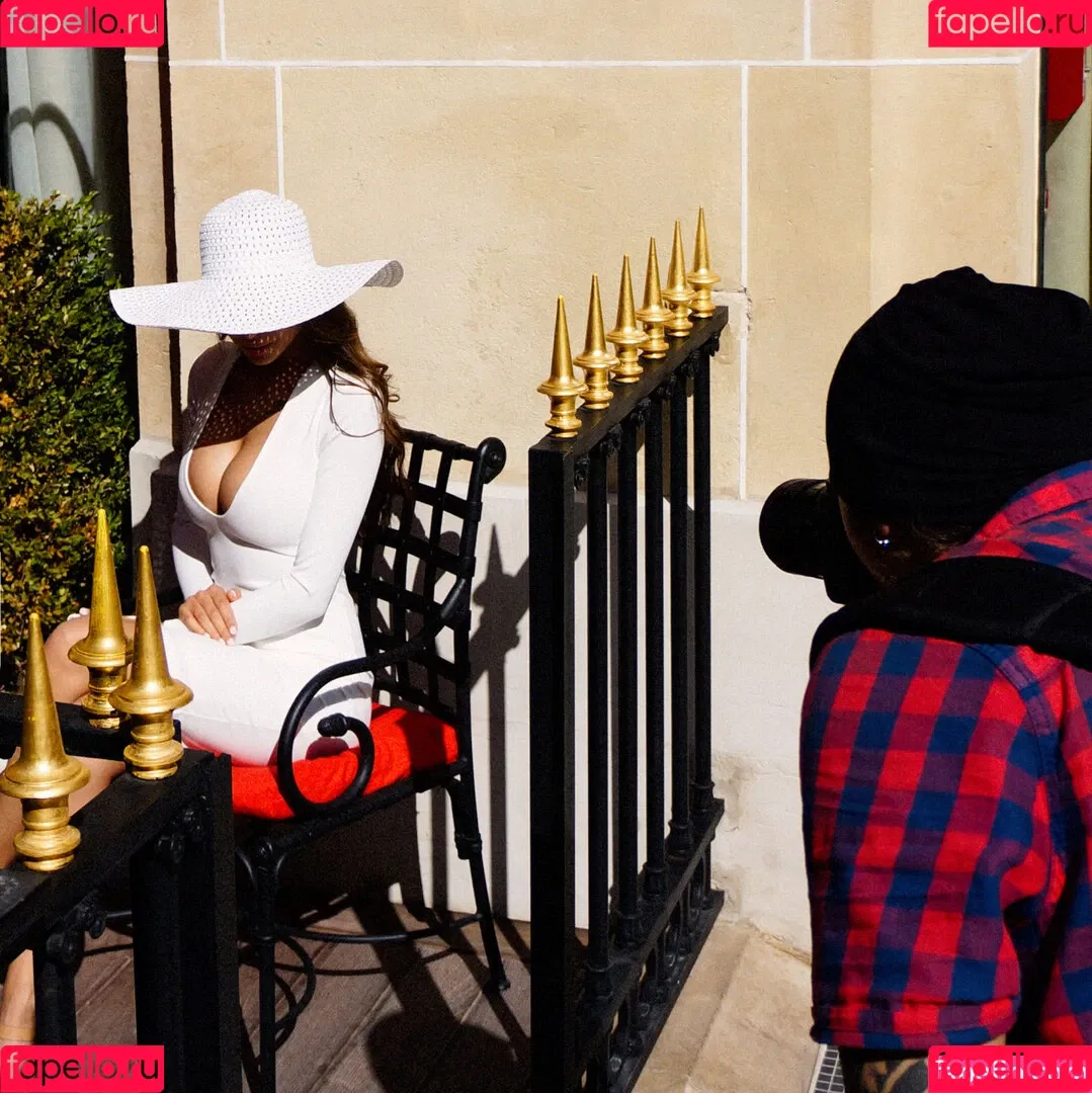 Viki odintcova / mavrinmag / viki_odintcova Onlyfans Photo Gallery 