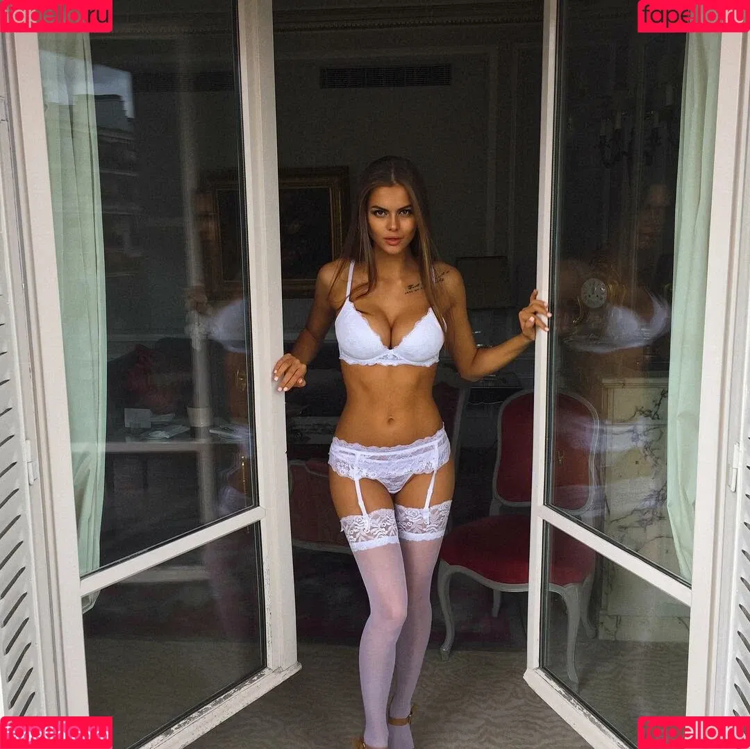 Viki odintcova / mavrinmag / viki_odintcova Onlyfans Photo Gallery 
