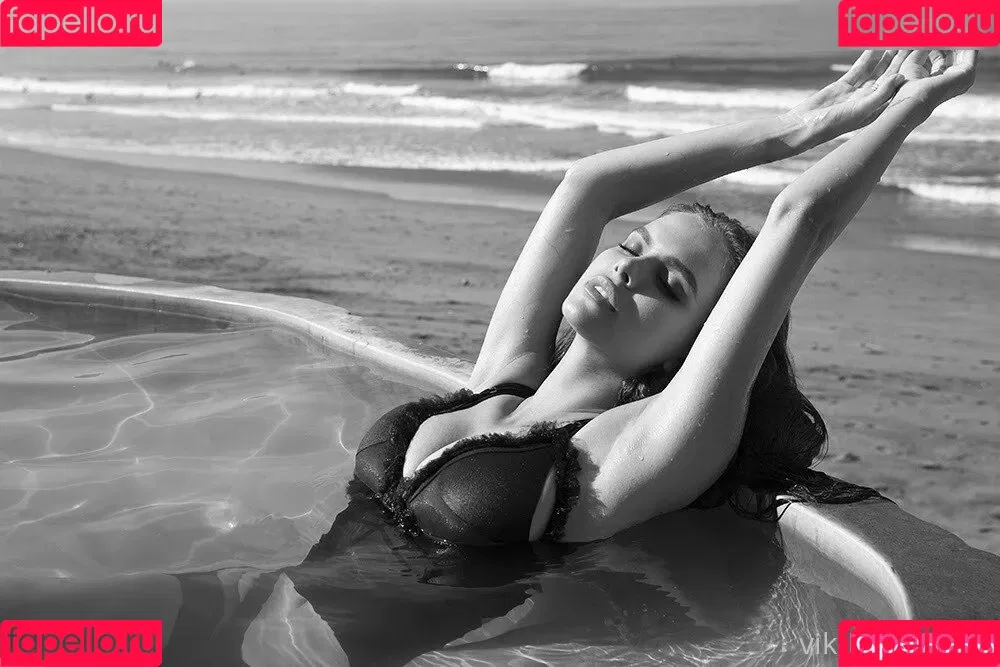 Viki odintcova / mavrinmag / viki_odintcova Onlyfans Photo Gallery 