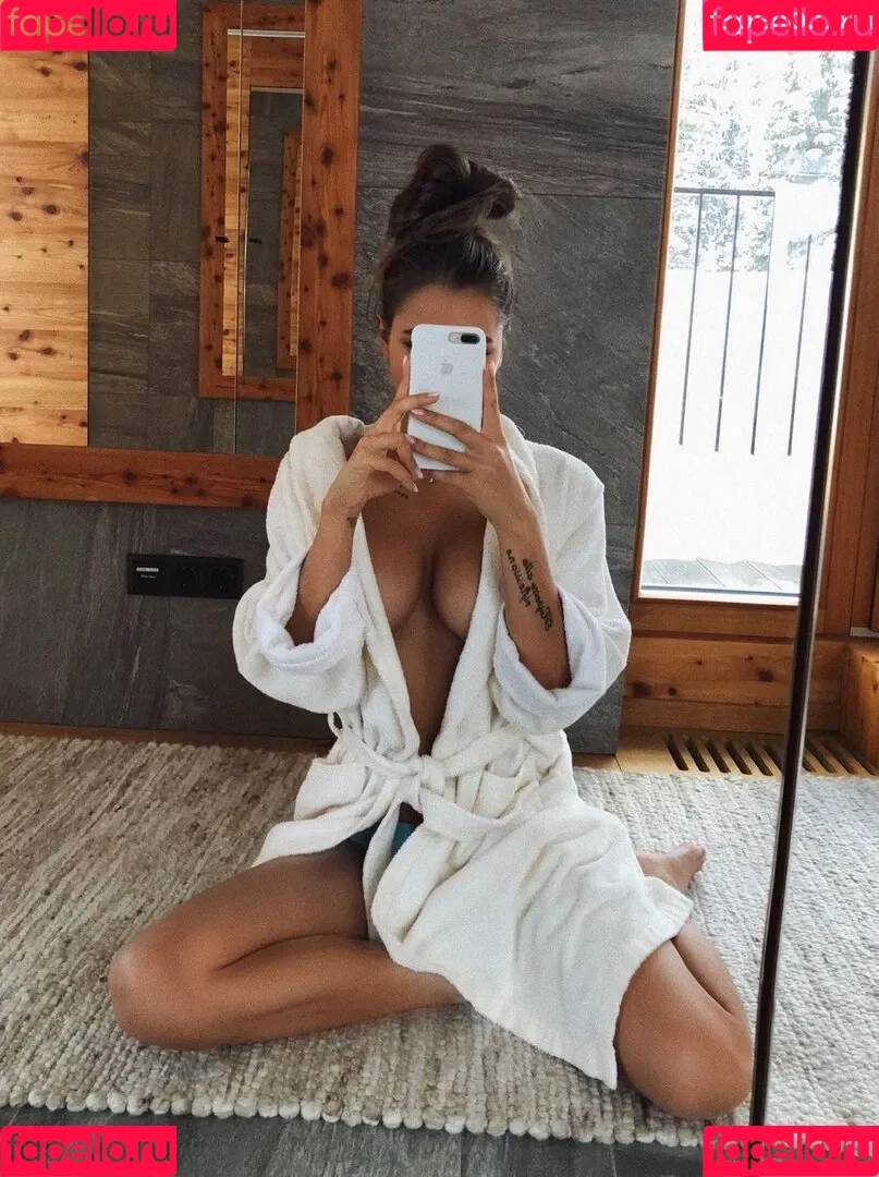 Viki odintcova / mavrinmag / viki_odintcova Onlyfans Photo Gallery 