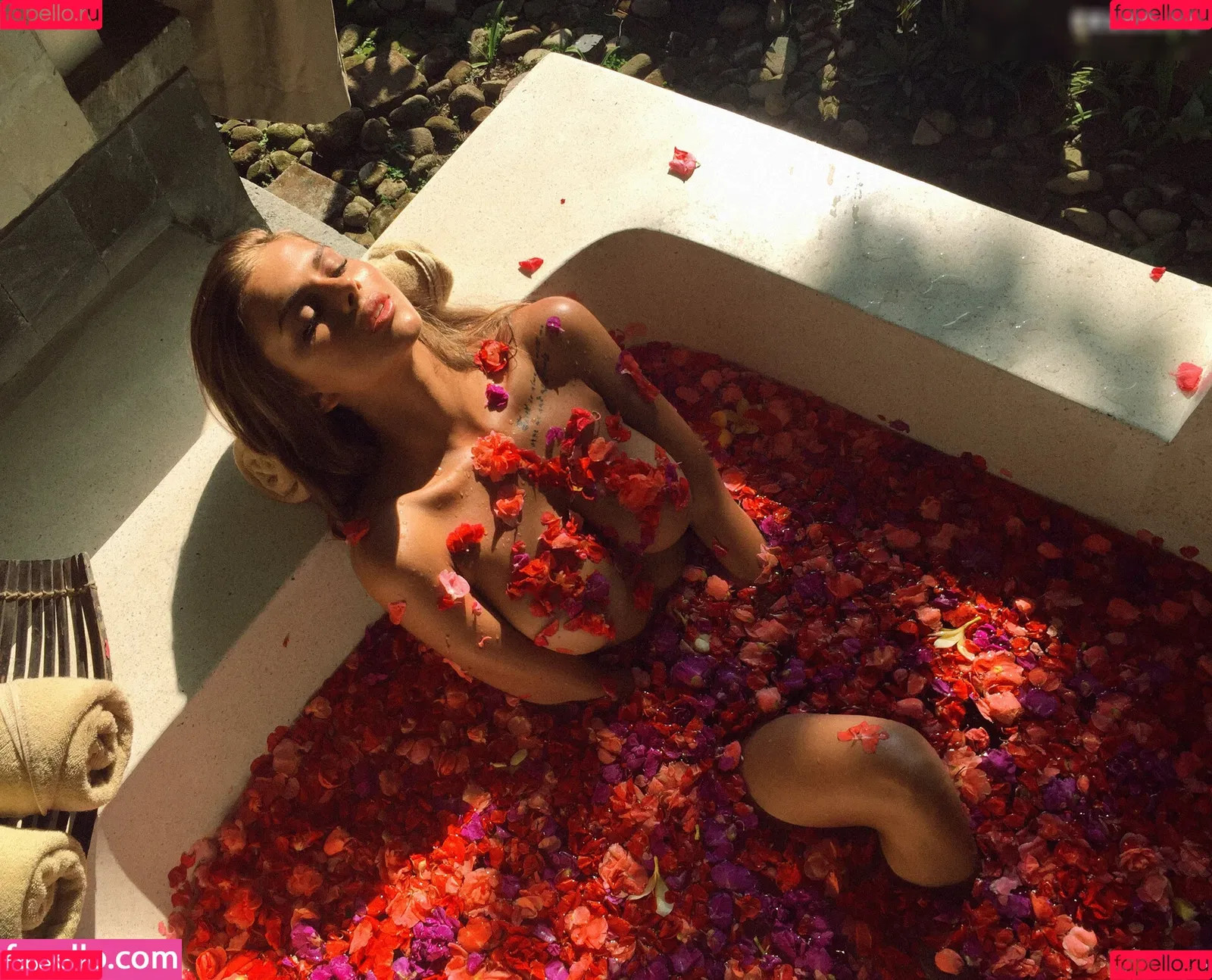 Viki odintcova / mavrinmag / viki_odintcova Onlyfans Photo Gallery 