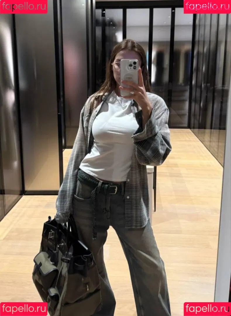 Viki odintcova / mavrinmag / viki_odintcova Onlyfans Photo Gallery 