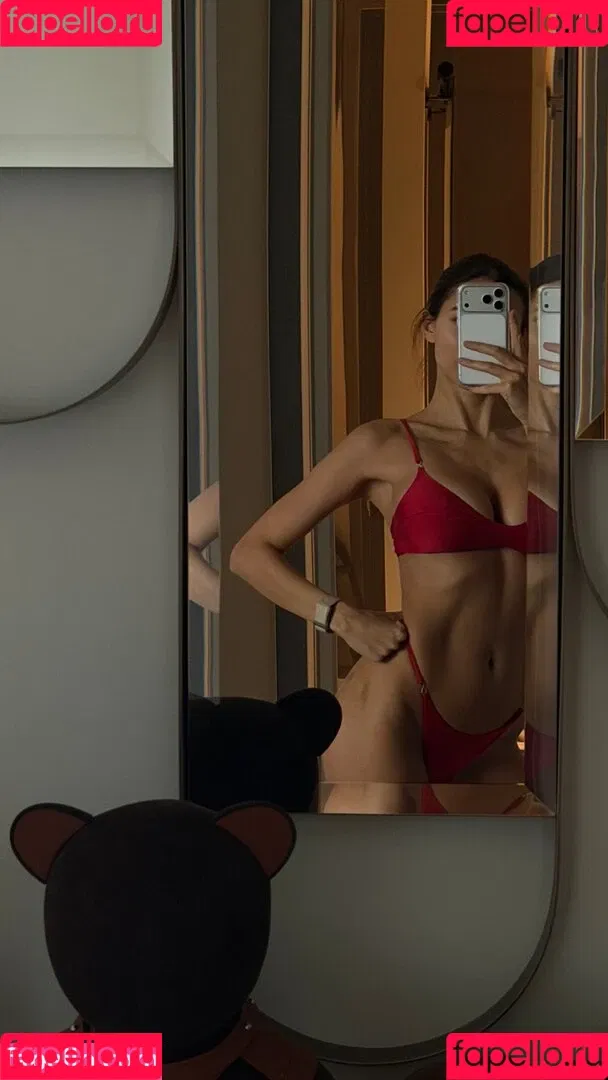 Viki odintcova / mavrinmag / viki_odintcova Onlyfans Photo Gallery 