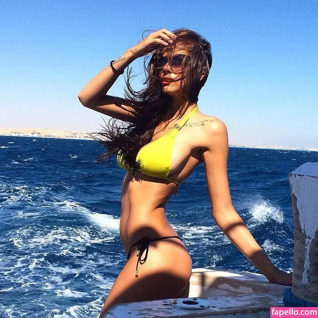 Viki odintcova / mavrinmag / viki_odintcova Onlyfans Photo Gallery 