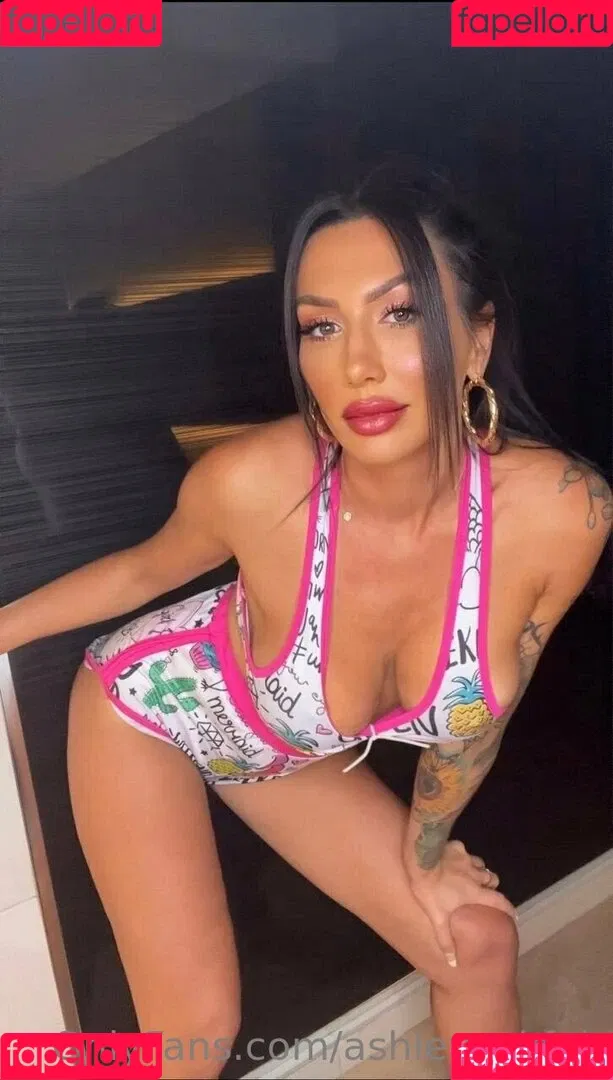 ashleysukfuk / valzzies Onlyfans Photo Gallery 