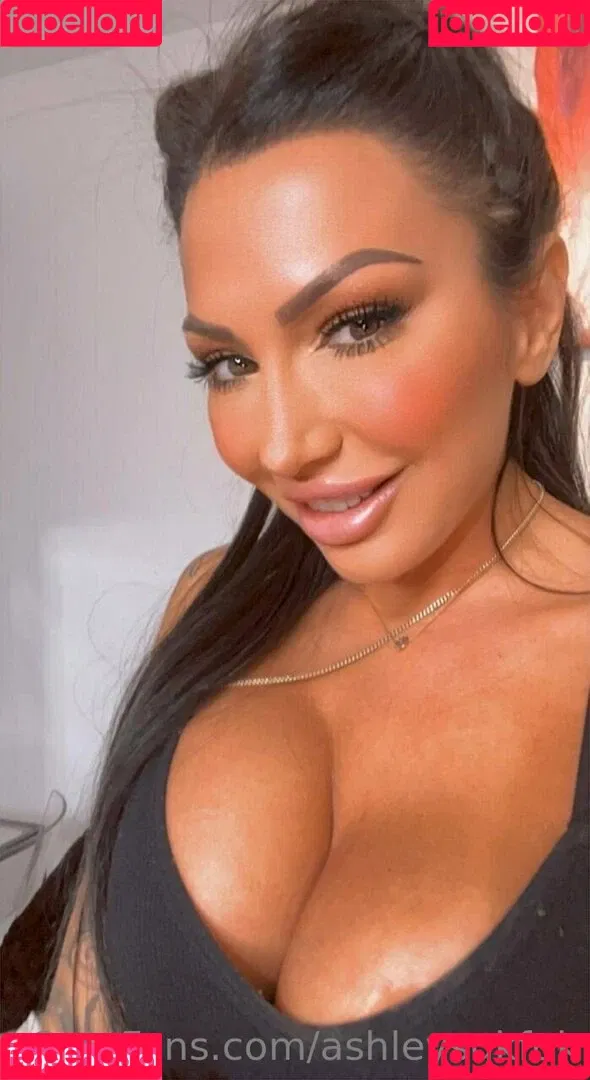 ashleysukfuk / valzzies Onlyfans Photo Gallery 