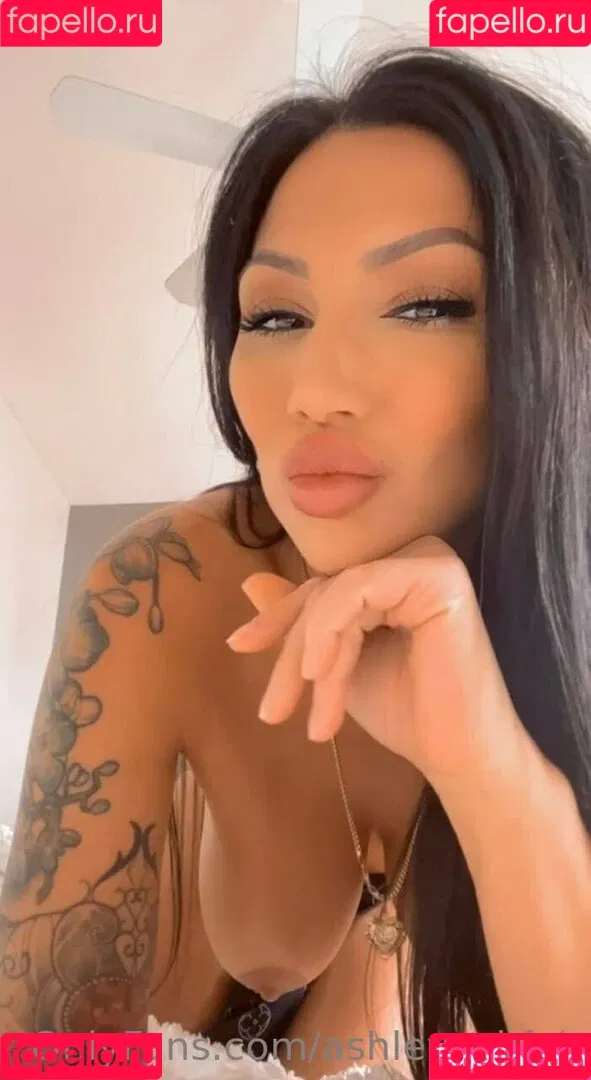 ashleysukfuk / valzzies Onlyfans Photo Gallery 