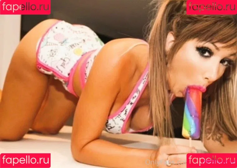 ashleysukfuk / valzzies Onlyfans Photo Gallery 