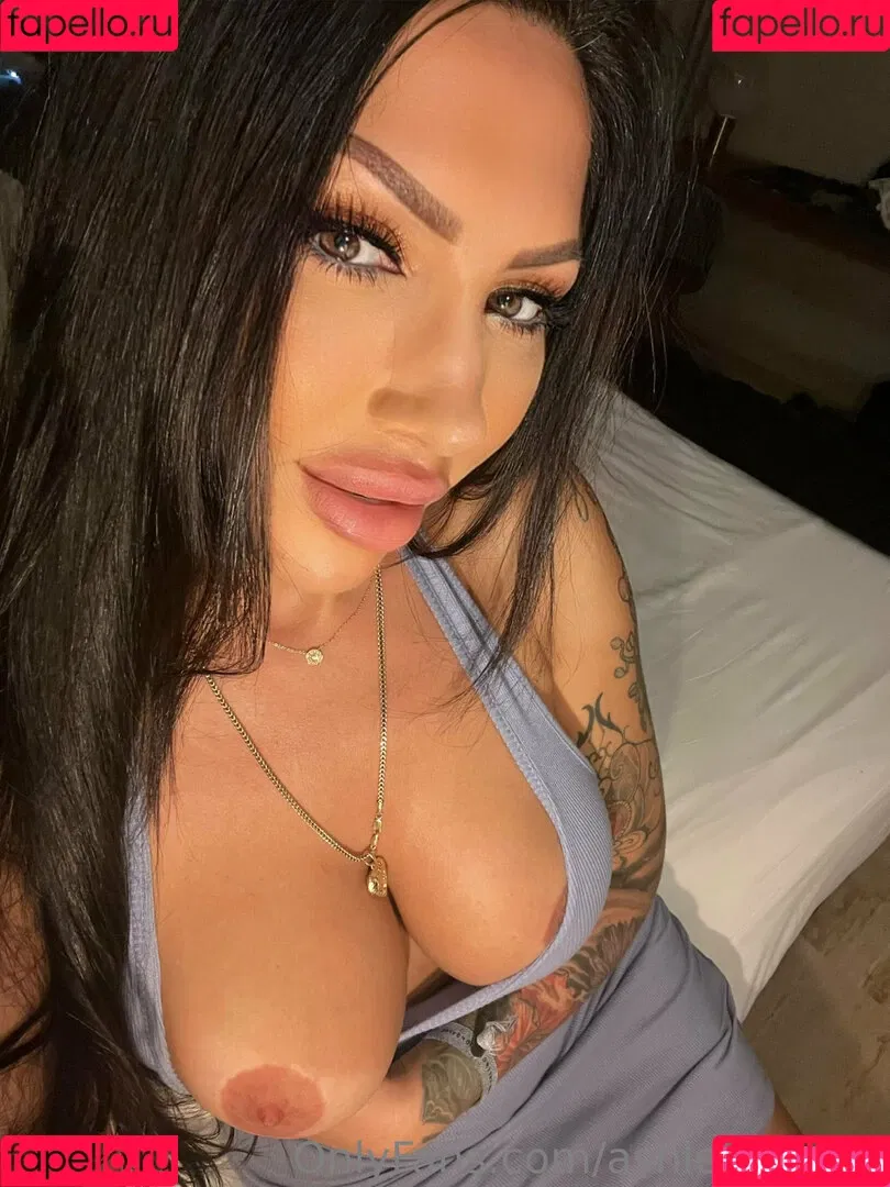 ashleysukfuk / valzzies Onlyfans Photo Gallery 