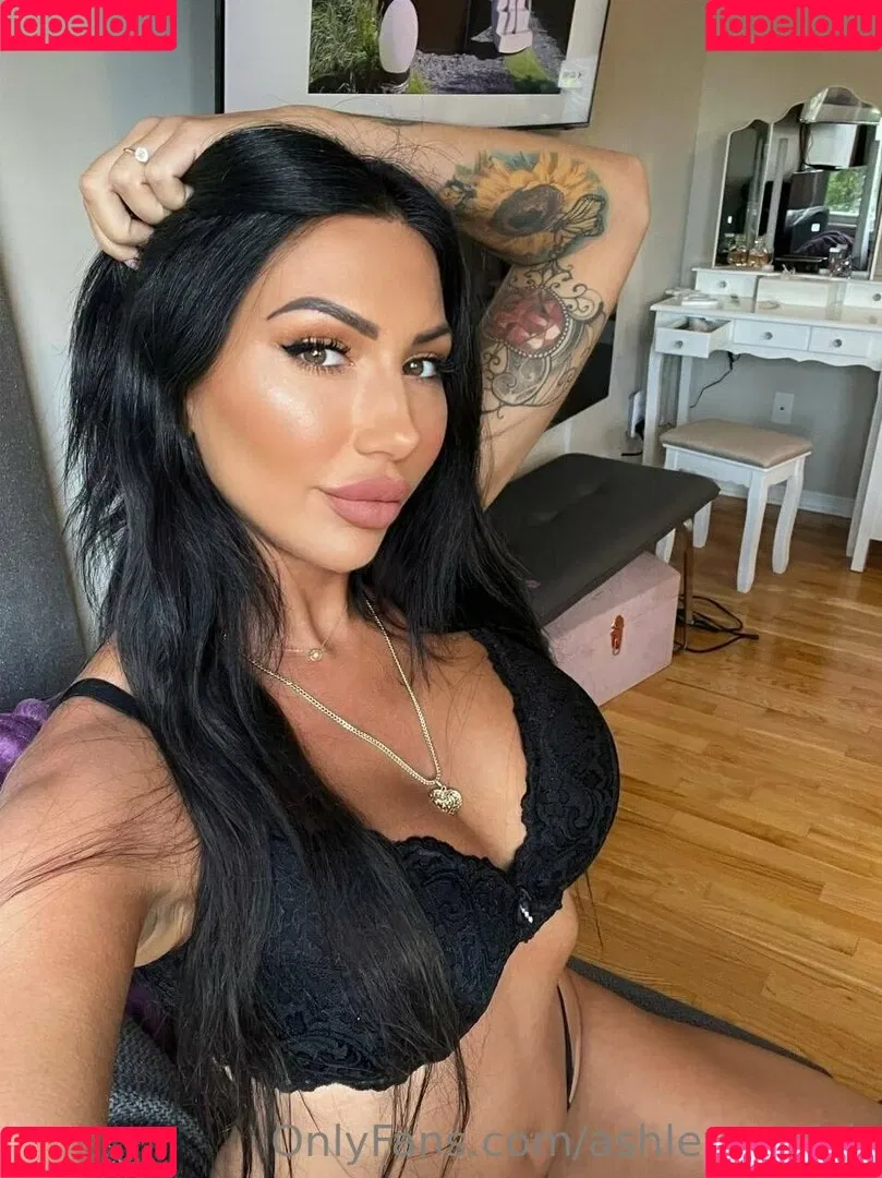 ashleysukfuk / valzzies Onlyfans Photo Gallery 