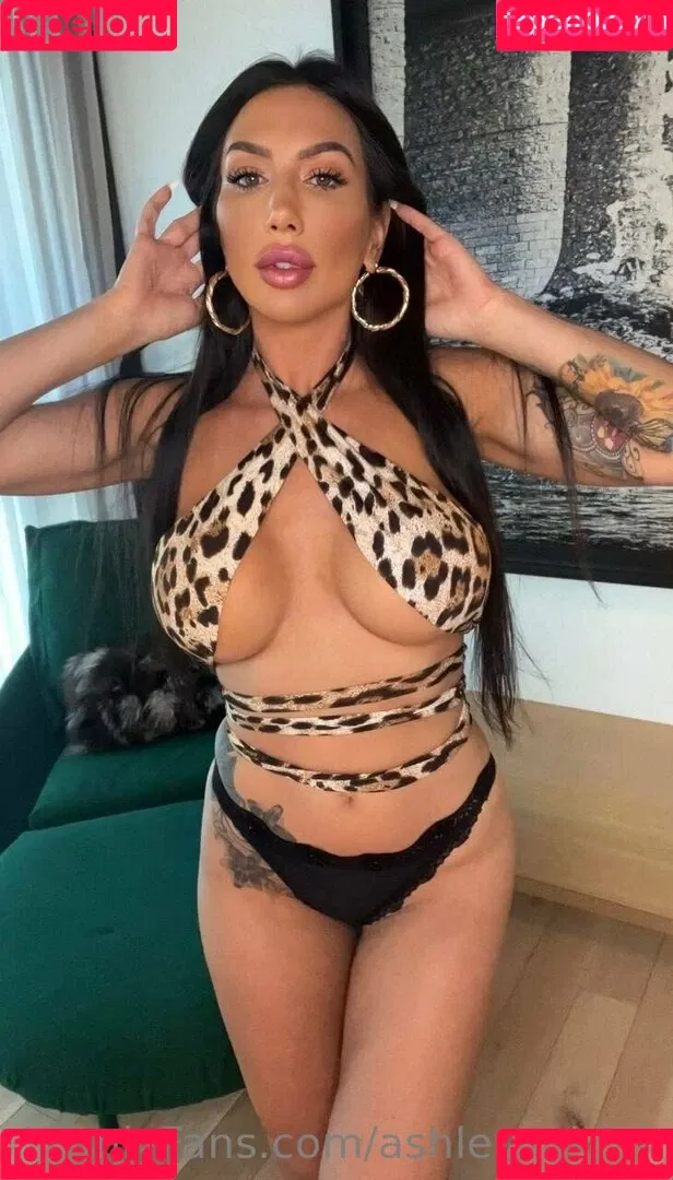 ashleysukfuk / valzzies Onlyfans Photo Gallery 