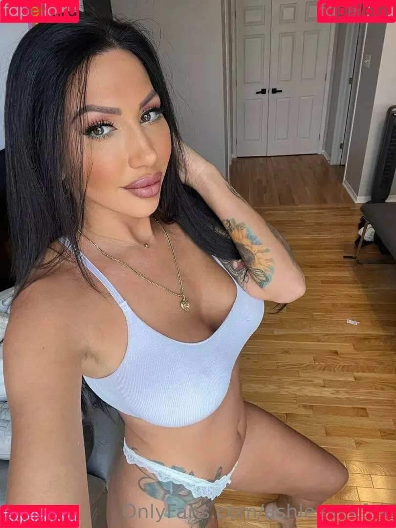 ashleysukfuk / valzzies Onlyfans Photo Gallery 