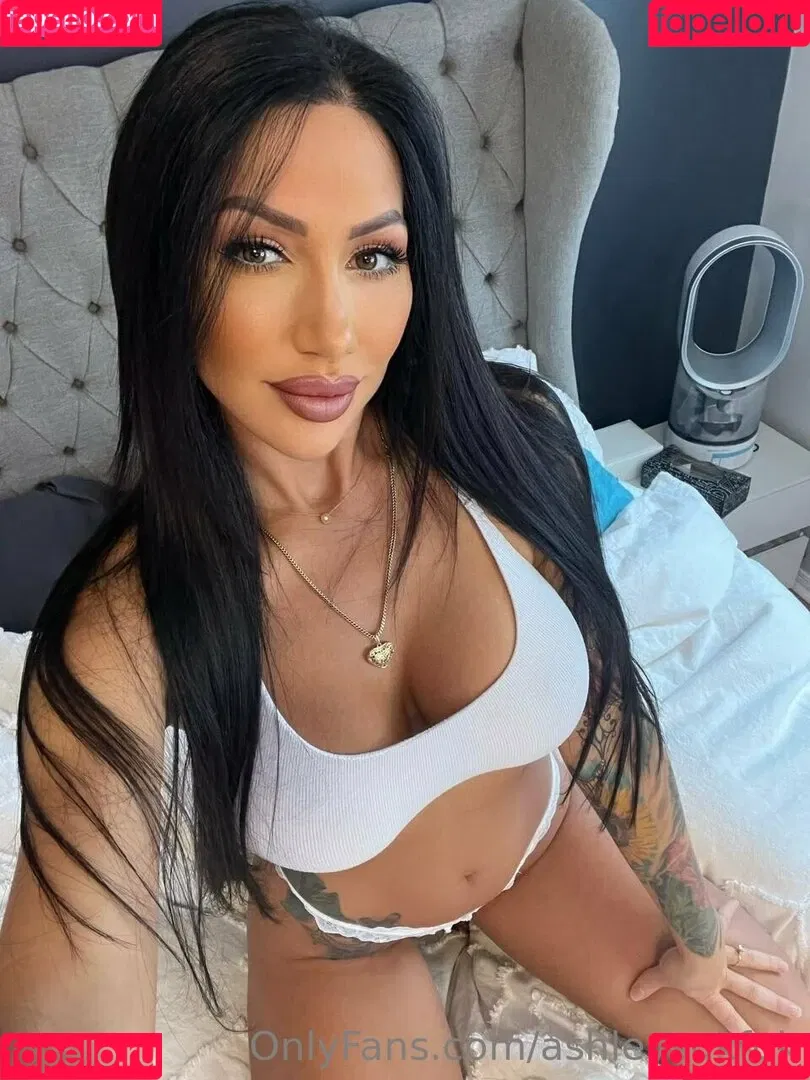 ashleysukfuk / valzzies Onlyfans Photo Gallery 