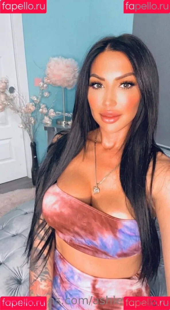 ashleysukfuk / valzzies Onlyfans Photo Gallery 