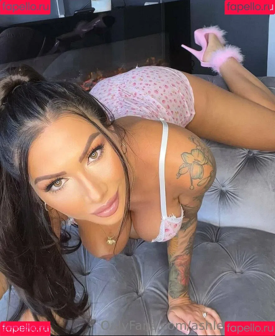 ashleysukfuk / valzzies Onlyfans Photo Gallery 