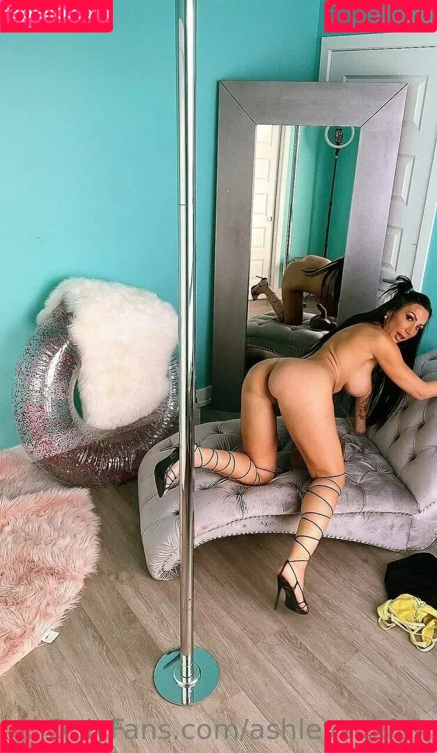 ashleysukfuk / valzzies Onlyfans Photo Gallery 