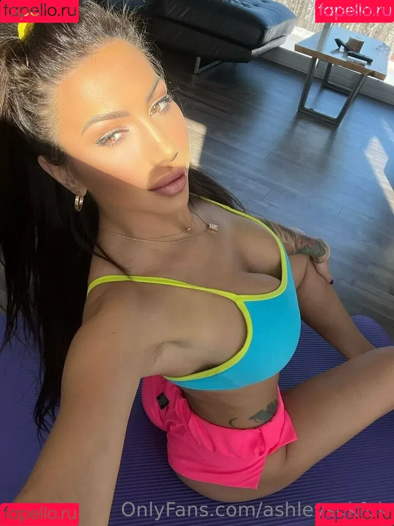 ashleysukfuk / valzzies Onlyfans Photo Gallery 