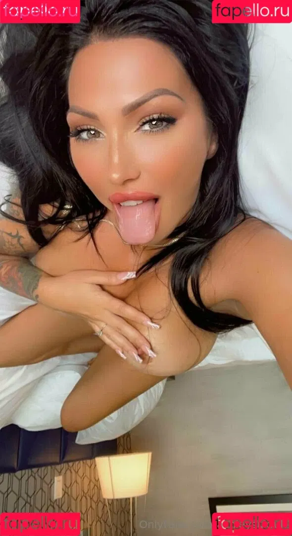 ashleysukfuk / valzzies Onlyfans Photo Gallery 