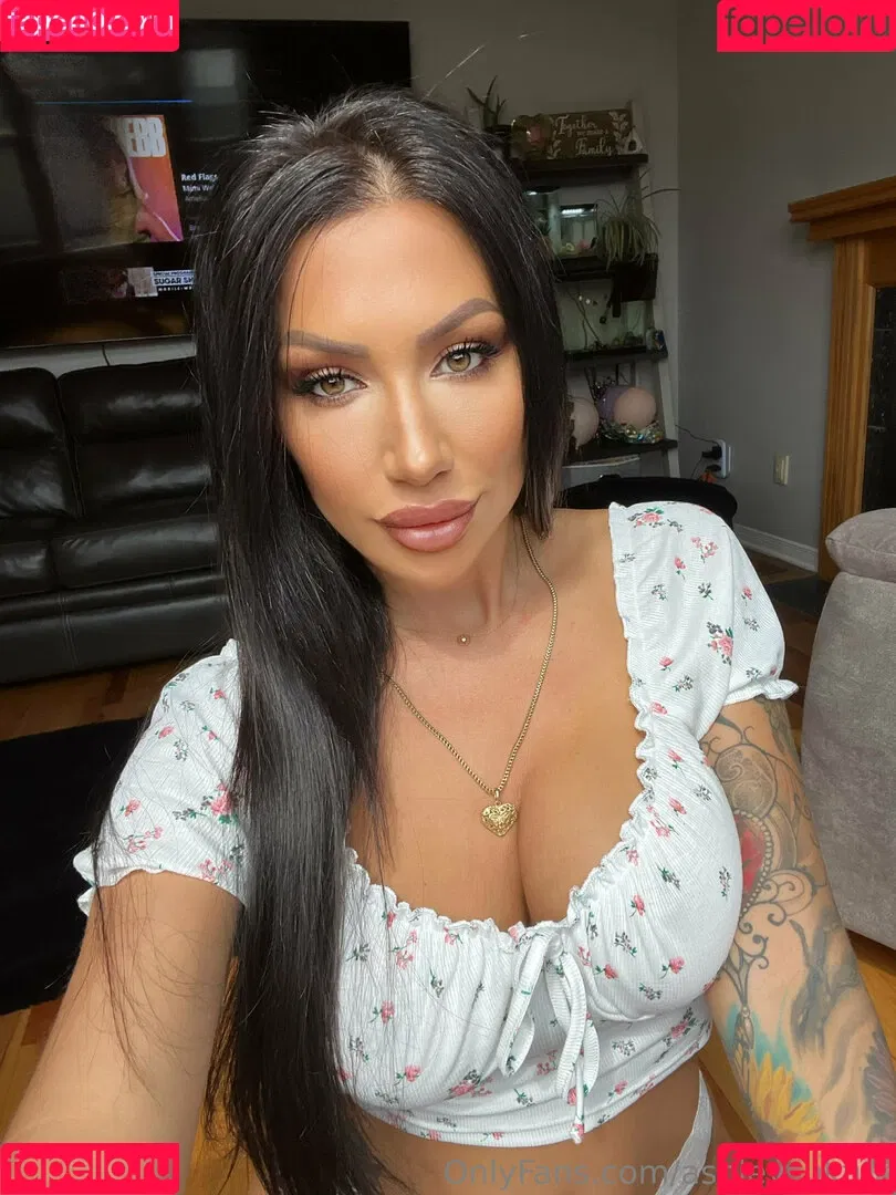 ashleysukfuk / valzzies Onlyfans Photo Gallery 