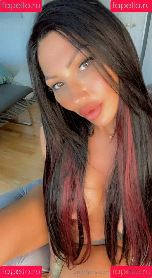 ashleysukfuk / valzzies Onlyfans Photo Gallery 