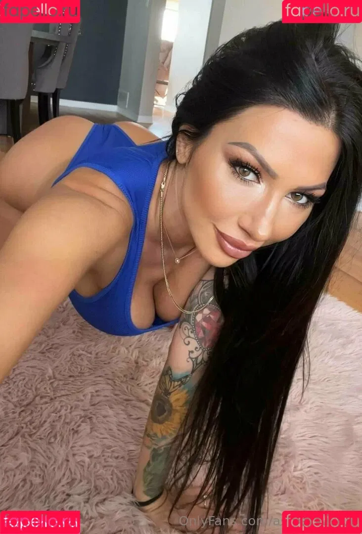 ashleysukfuk / valzzies Onlyfans Photo Gallery 