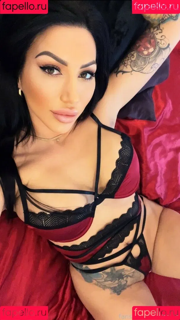 ashleysukfuk / valzzies Onlyfans Photo Gallery 