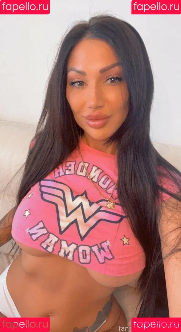 ashleysukfuk / valzzies Onlyfans Photo Gallery 