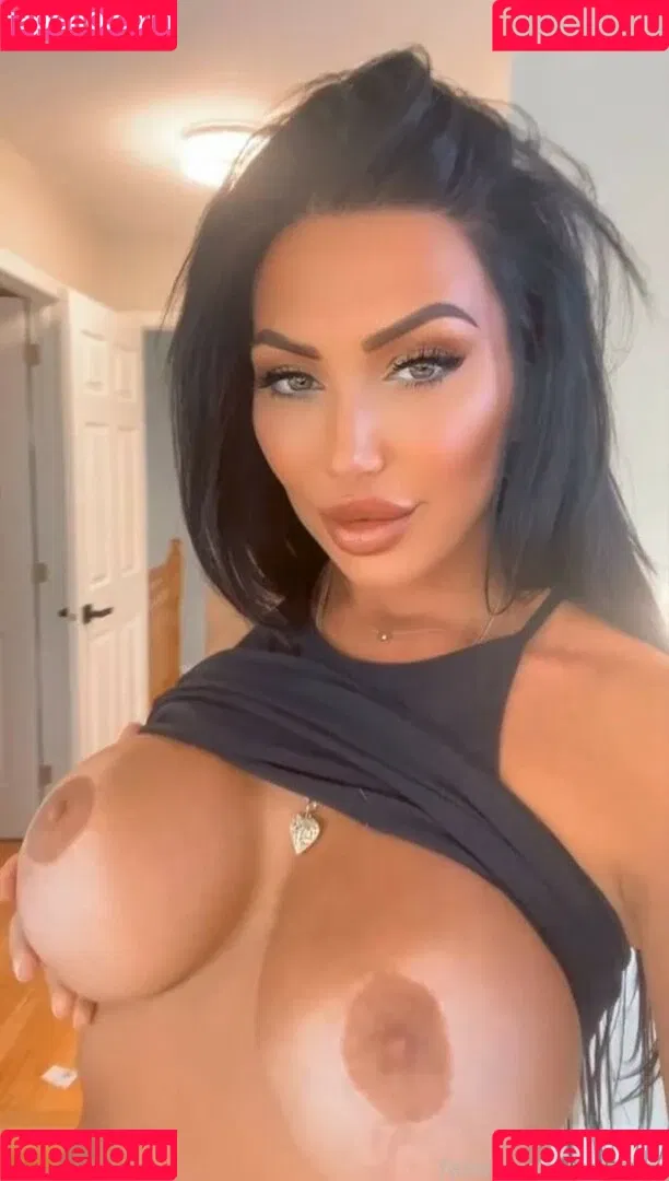 ashleysukfuk / valzzies Onlyfans Photo Gallery 