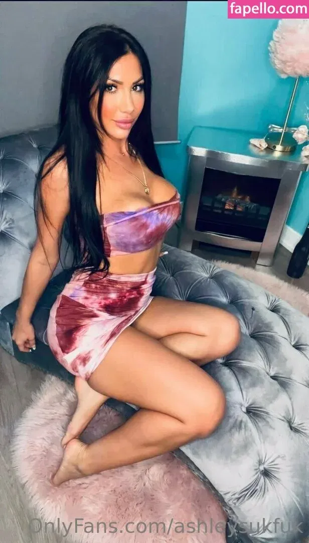 ashleysukfuk / valzzies Onlyfans Photo Gallery 