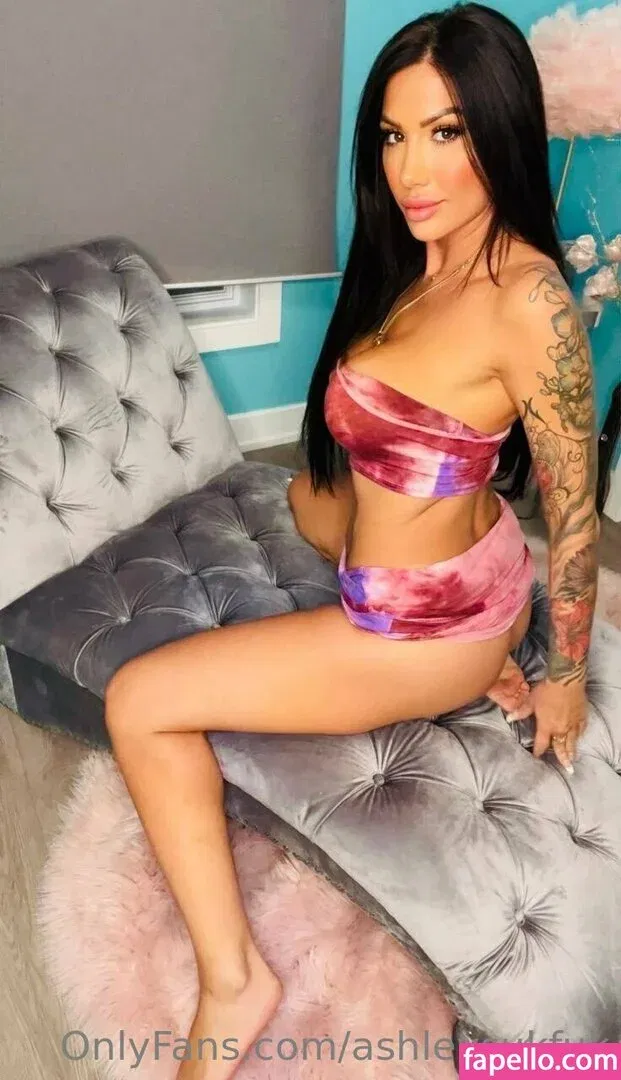 ashleysukfuk / valzzies Onlyfans Photo Gallery 