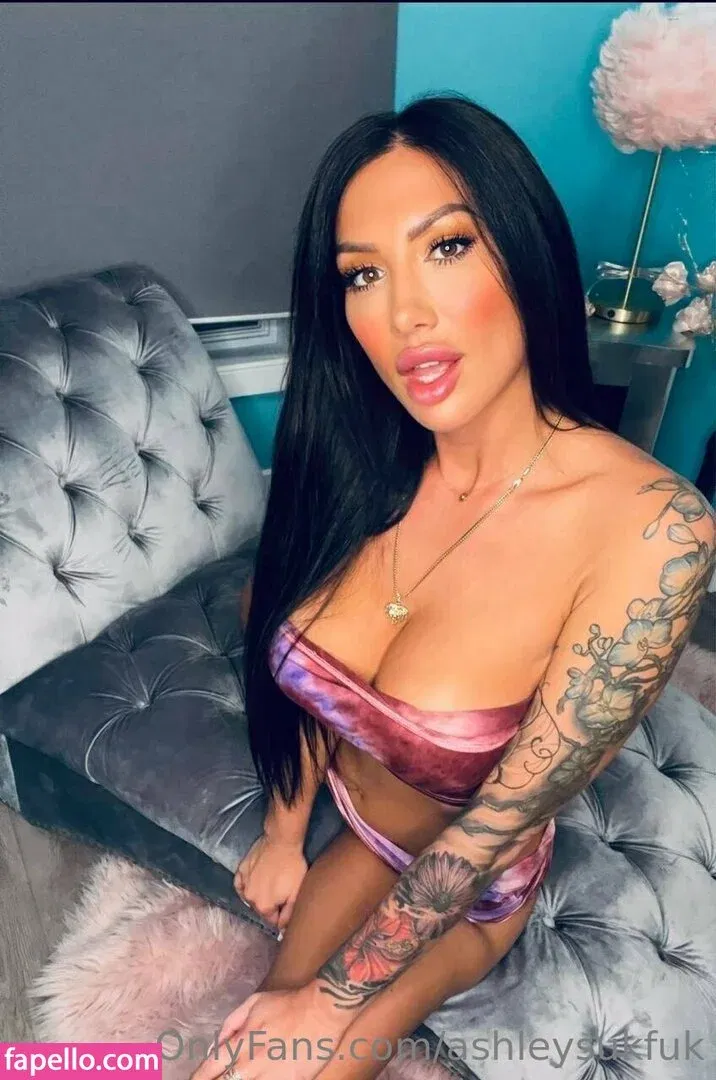 ashleysukfuk / valzzies Onlyfans Photo Gallery 