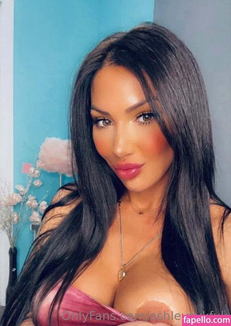 ashleysukfuk / valzzies Onlyfans Photo Gallery 