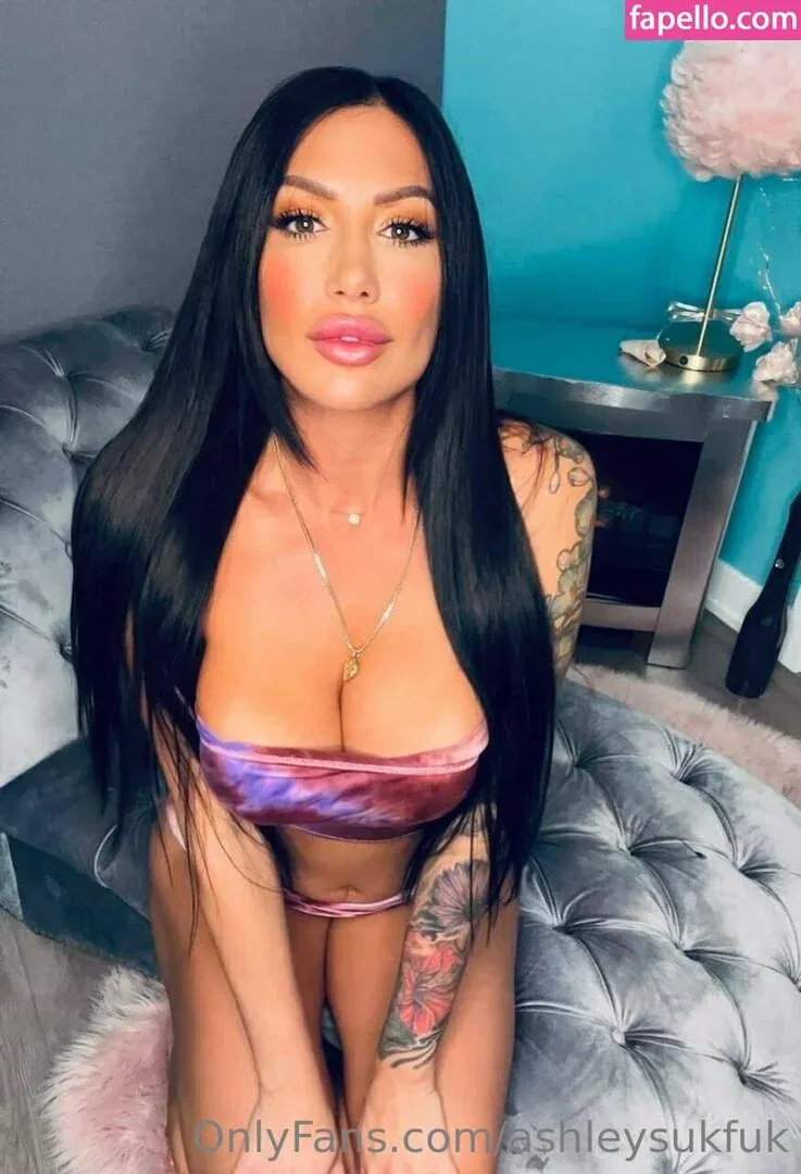ashleysukfuk / valzzies Onlyfans Photo Gallery 