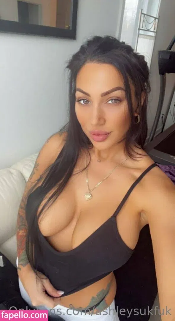 ashleysukfuk / valzzies Onlyfans Photo Gallery 
