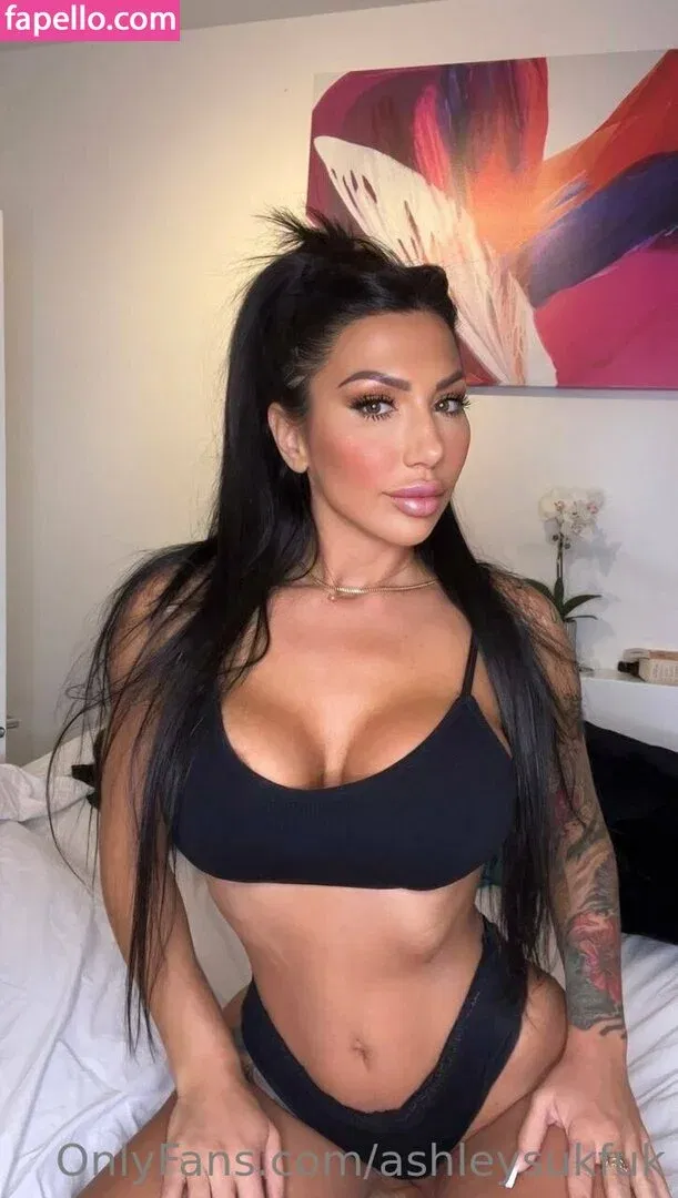 ashleysukfuk / valzzies Onlyfans Photo Gallery 