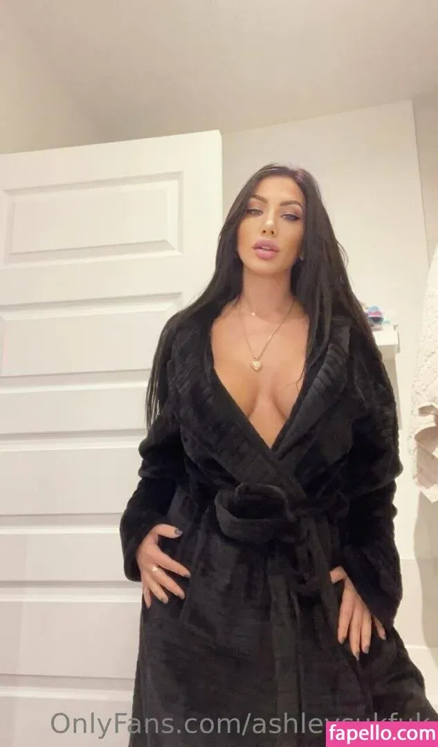 ashleysukfuk / valzzies Onlyfans Photo Gallery 