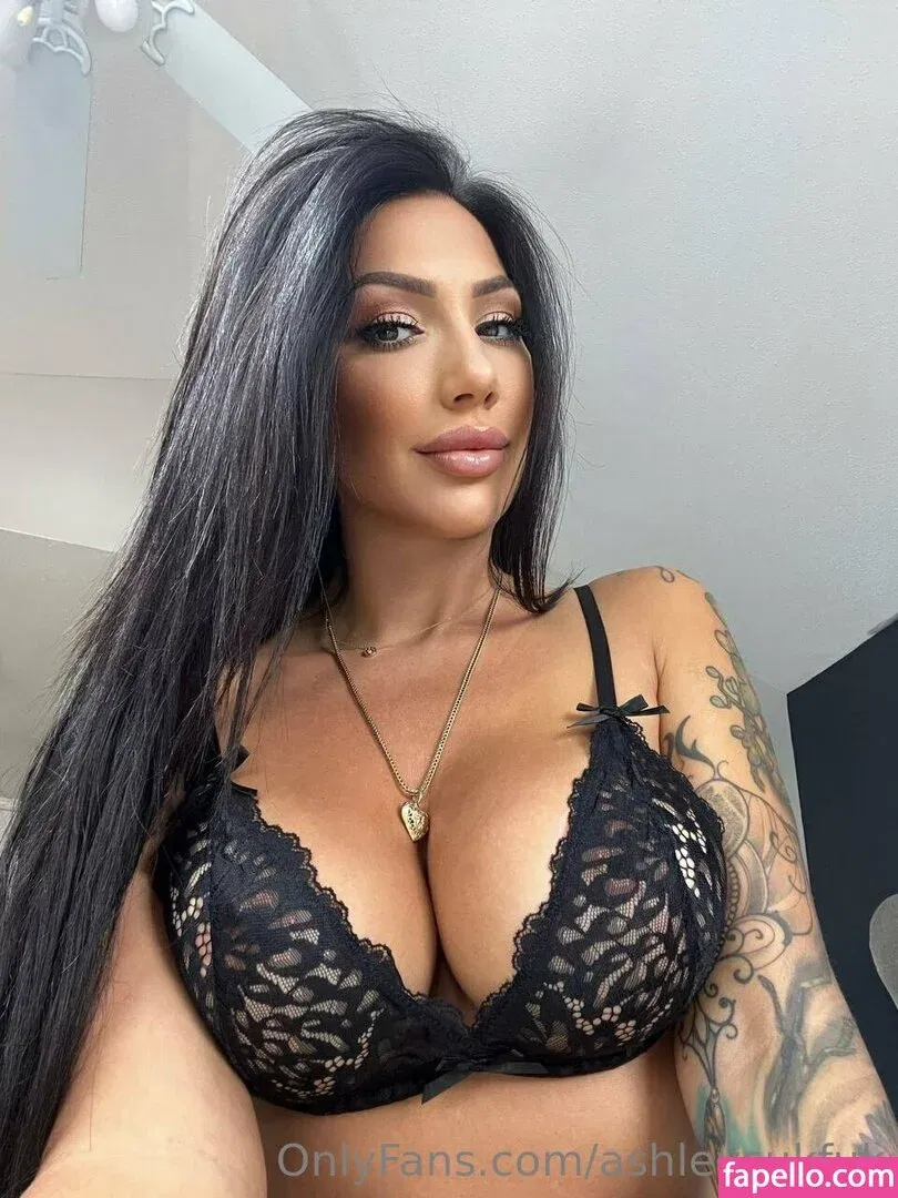 ashleysukfuk / valzzies Onlyfans Photo Gallery 