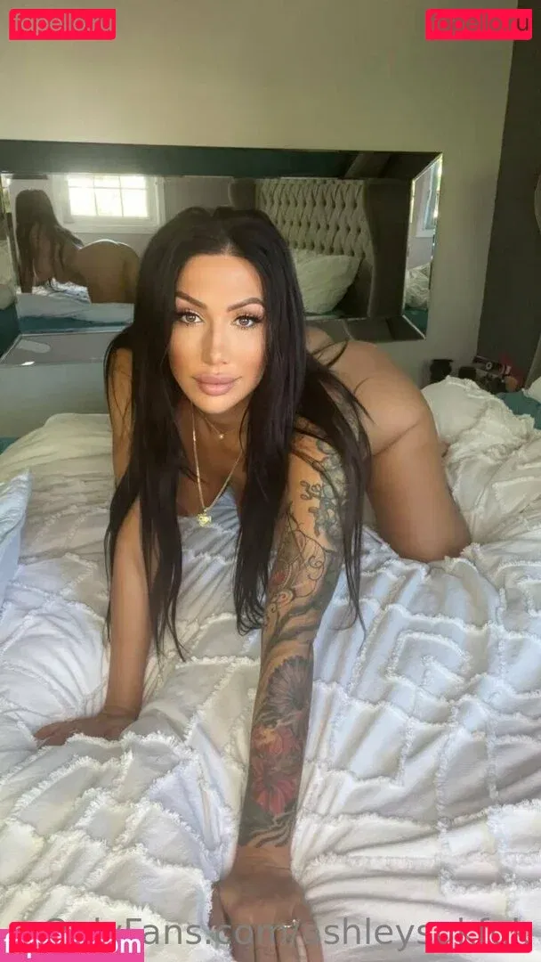 ashleysukfuk / valzzies Onlyfans Photo Gallery 