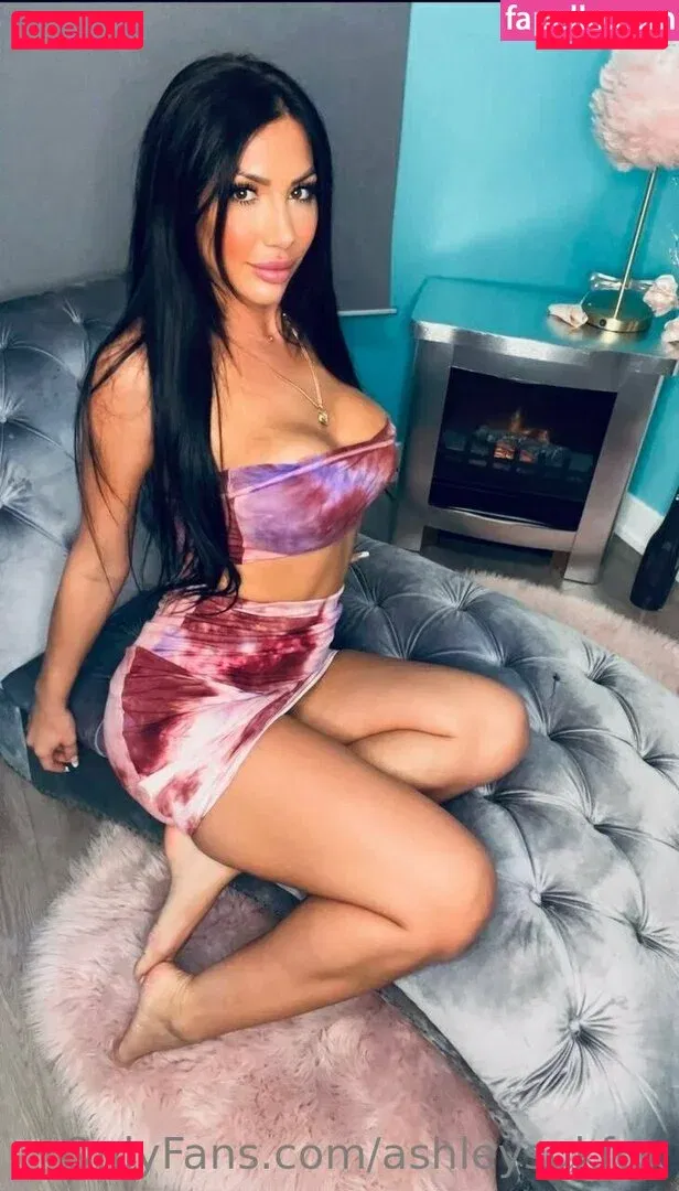 ashleysukfuk / valzzies Onlyfans Photo Gallery 