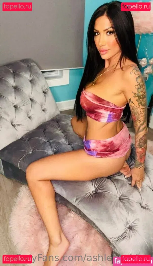 ashleysukfuk / valzzies Onlyfans Photo Gallery 