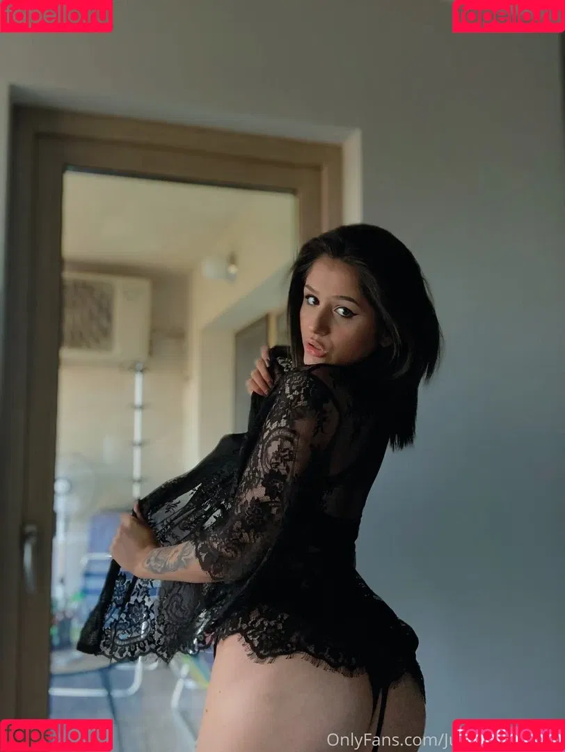 JuliaTicaOfficial / Juliatica / iuliatica Onlyfans Photo Gallery 