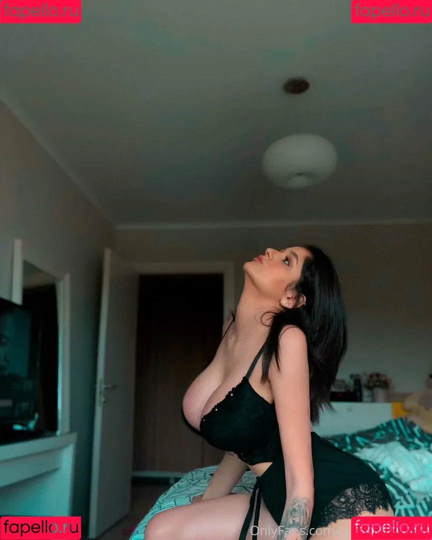 JuliaTicaOfficial / Juliatica / iuliatica Onlyfans Photo Gallery 