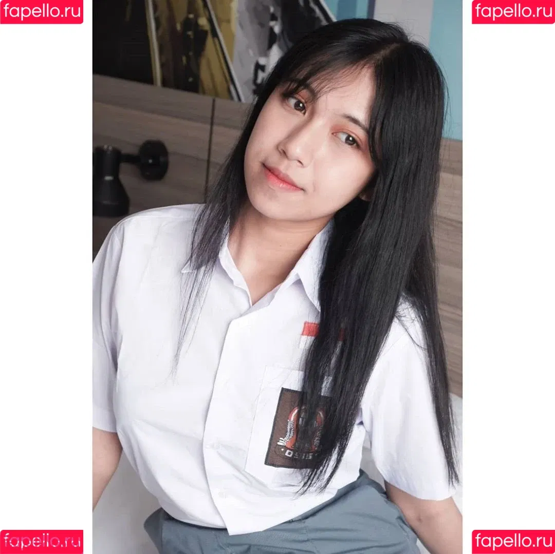 Refeen / Refina / referrals Onlyfans Photo Gallery 