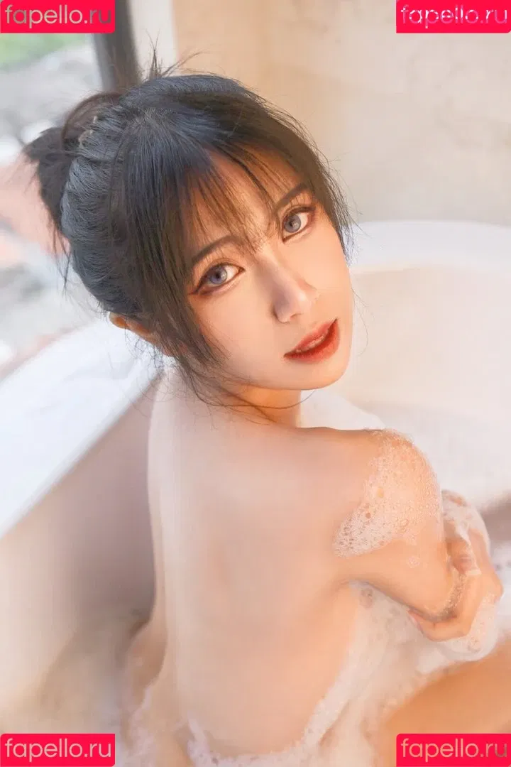 Refeen / Refina / referrals Onlyfans Photo Gallery 