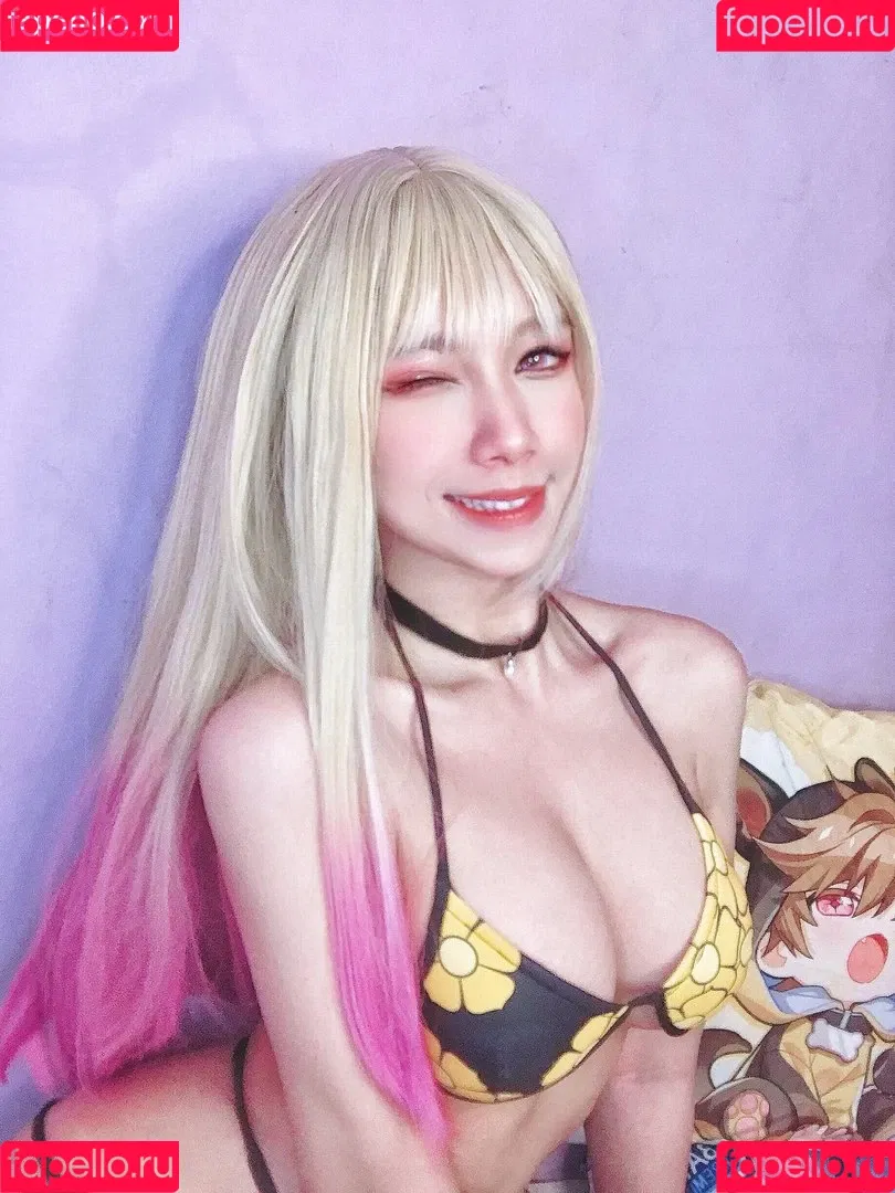 Refeen / Refina / referrals Onlyfans Photo Gallery 