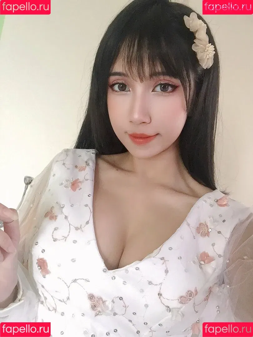 Refeen / Refina / referrals Onlyfans Photo Gallery 