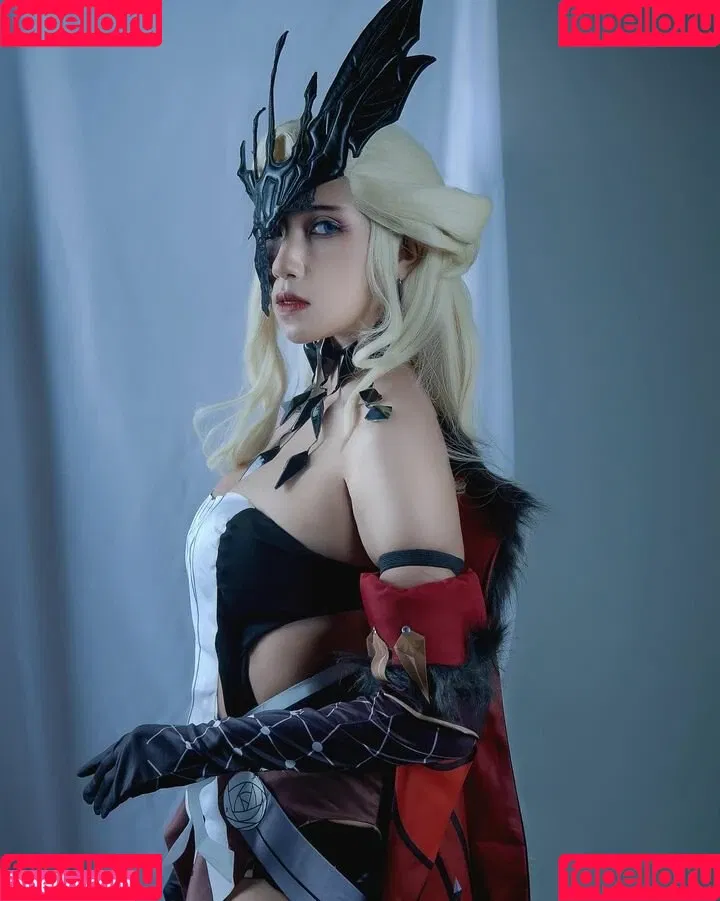 Refeen / Refina / referrals Onlyfans Photo Gallery 