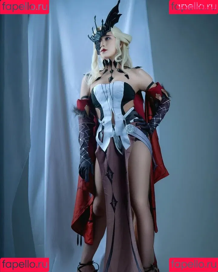 Refeen / Refina / referrals Onlyfans Photo Gallery 